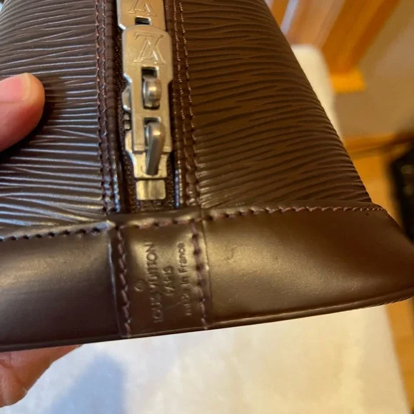 Louis Vuitton Dark Brown Epi Leather Alma - Picture 5 of 11